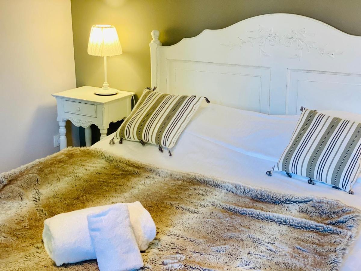 Domaine De Suzel Hotell Vignieu Exteriör bild