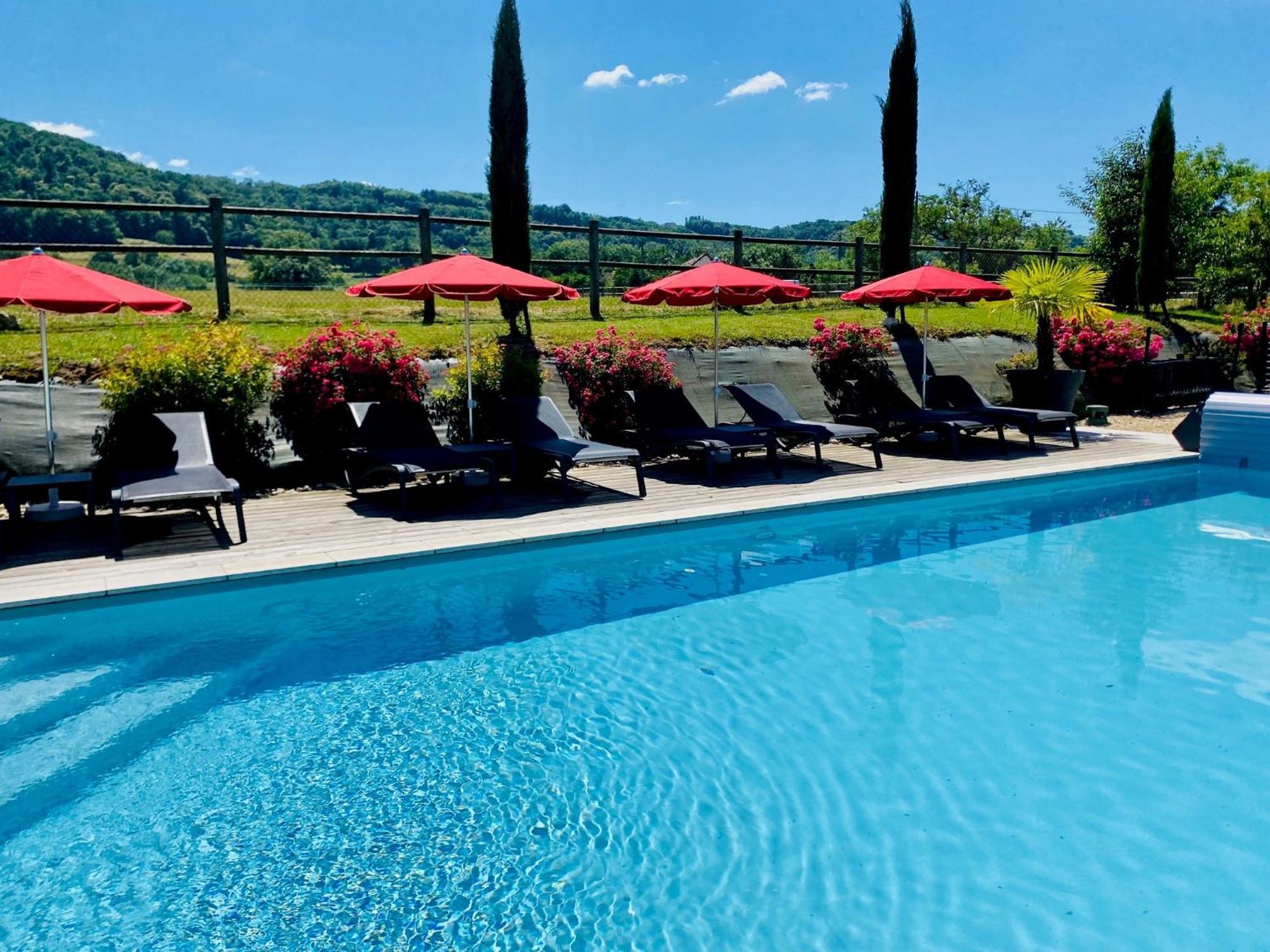Domaine De Suzel Hotell Vignieu Exteriör bild
